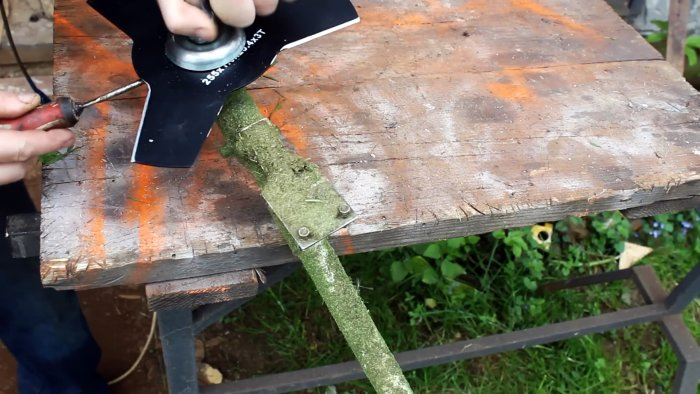 Насадка для кошения высокой травы триммером Насадка для кошения высокой травы триммером